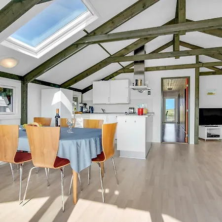 Holiday home Pet Friendly In Hjorring With House Sea View Lonstrup